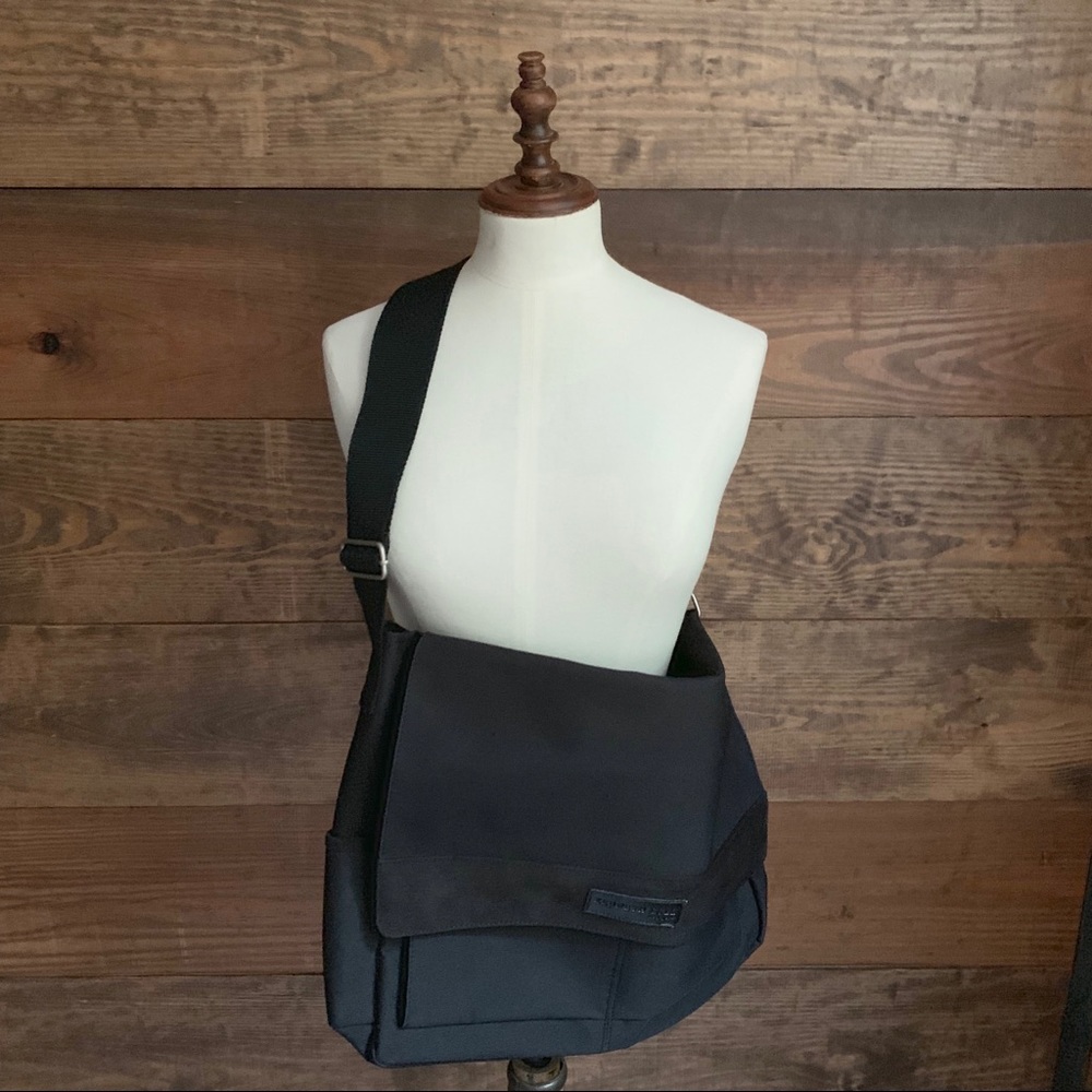 Kenneth Cole Black Laptop/Messenger Bag